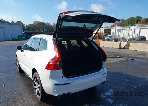 2020 Volvo Xc60 T5 Inscription from USA, damaged, VIN YV4102RL3L1421137